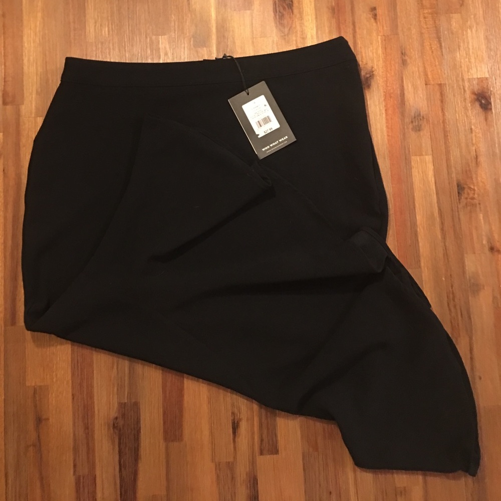 NWT WHO WHAT WEAR blk ruffle bottom skirt, size 14